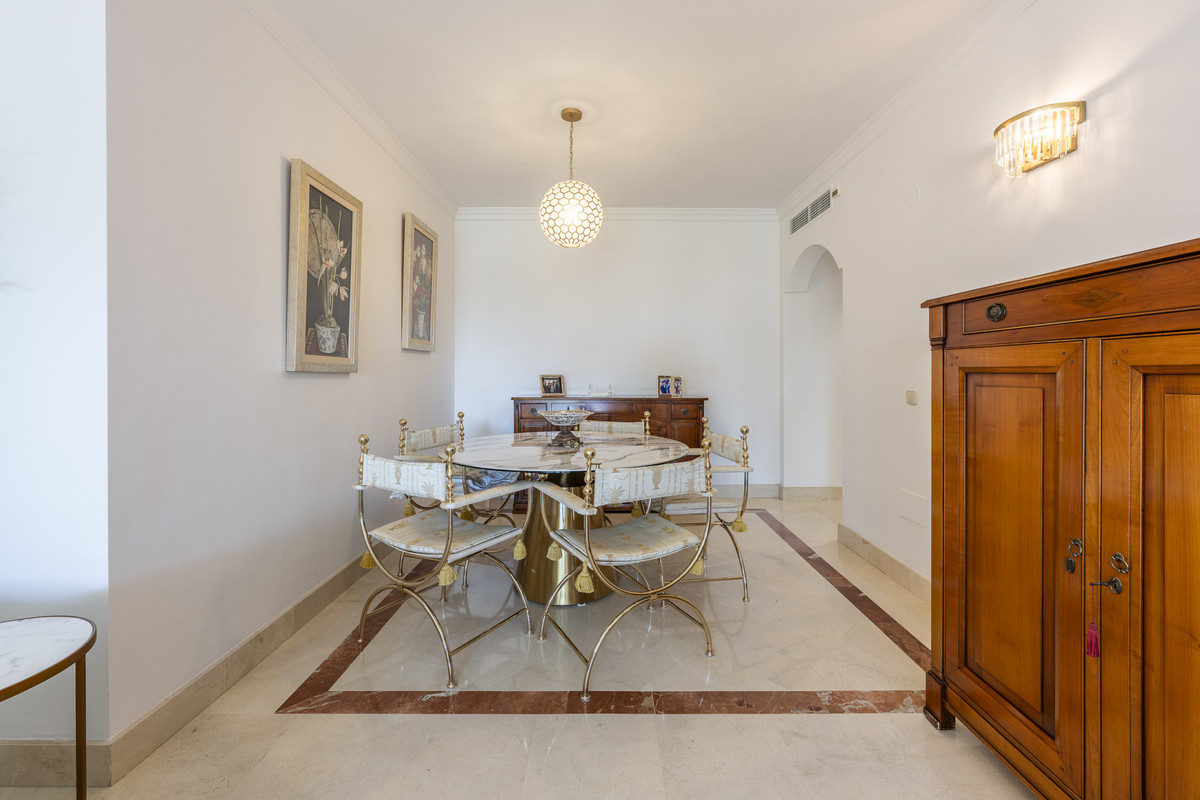 69012b9bb933813165720ad23cd859d9 - 11