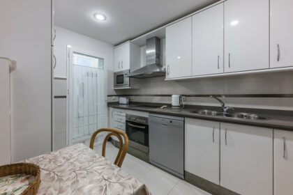 69012b9bb933813165720ad23cd859d9 - 14