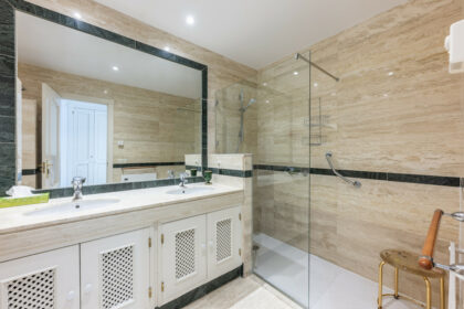 69012b9bb933813165720ad23cd859d9 - 26