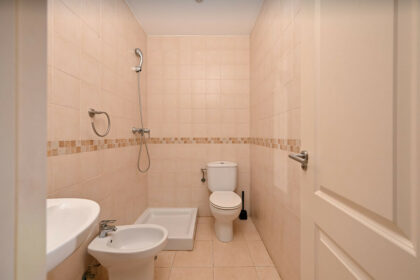 69474f6f59796c7db38a18af7343bc1f - 18