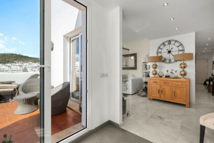 695ca61117f187425790d67d1f0c2196 - 15