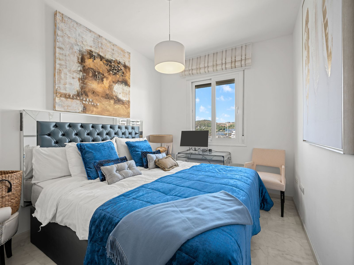 695ca61117f187425790d67d1f0c2196 - 17