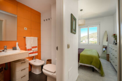 695ca61117f187425790d67d1f0c2196 - 18