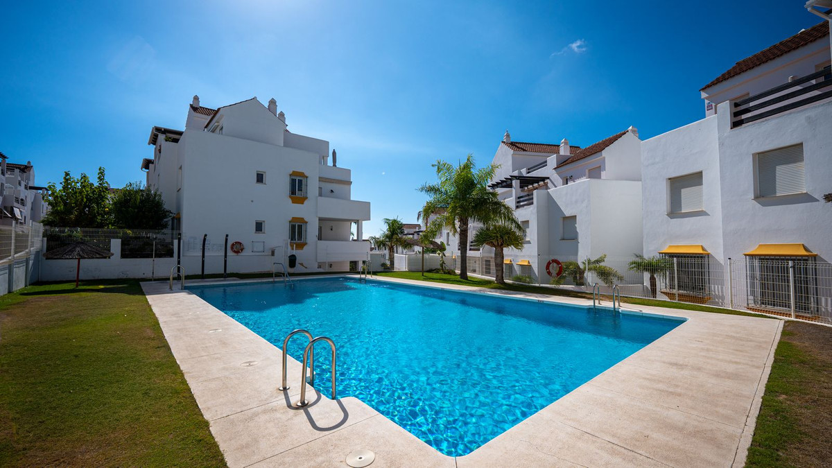 695ca61117f187425790d67d1f0c2196 - 25