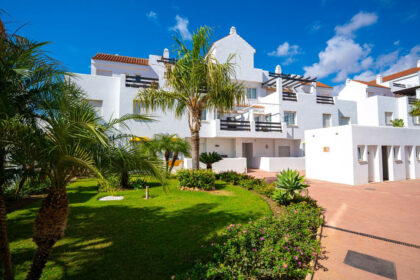 695ca61117f187425790d67d1f0c2196 - 26