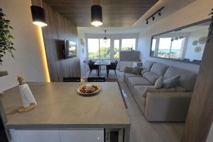 69982e735d31581e5f7bae2007a96ecc - 12