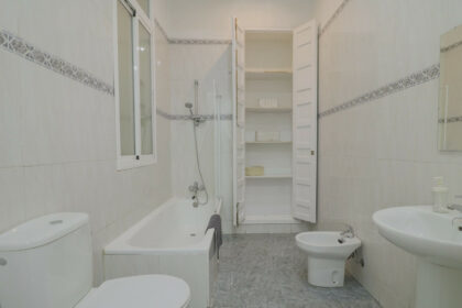 6a52c7e4a4f9ddd63e5be9827ac713ec - 13