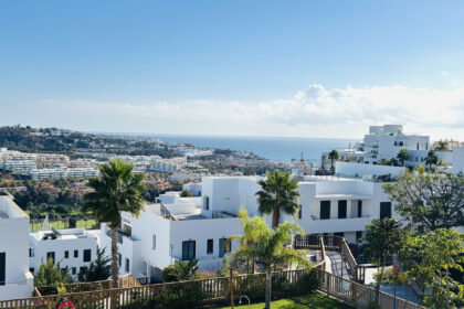 6acfe079ee9e33aa842df41567d5c5b4 - 23