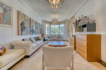 6b6e0be125974fb976c1249782db9f4b - 16