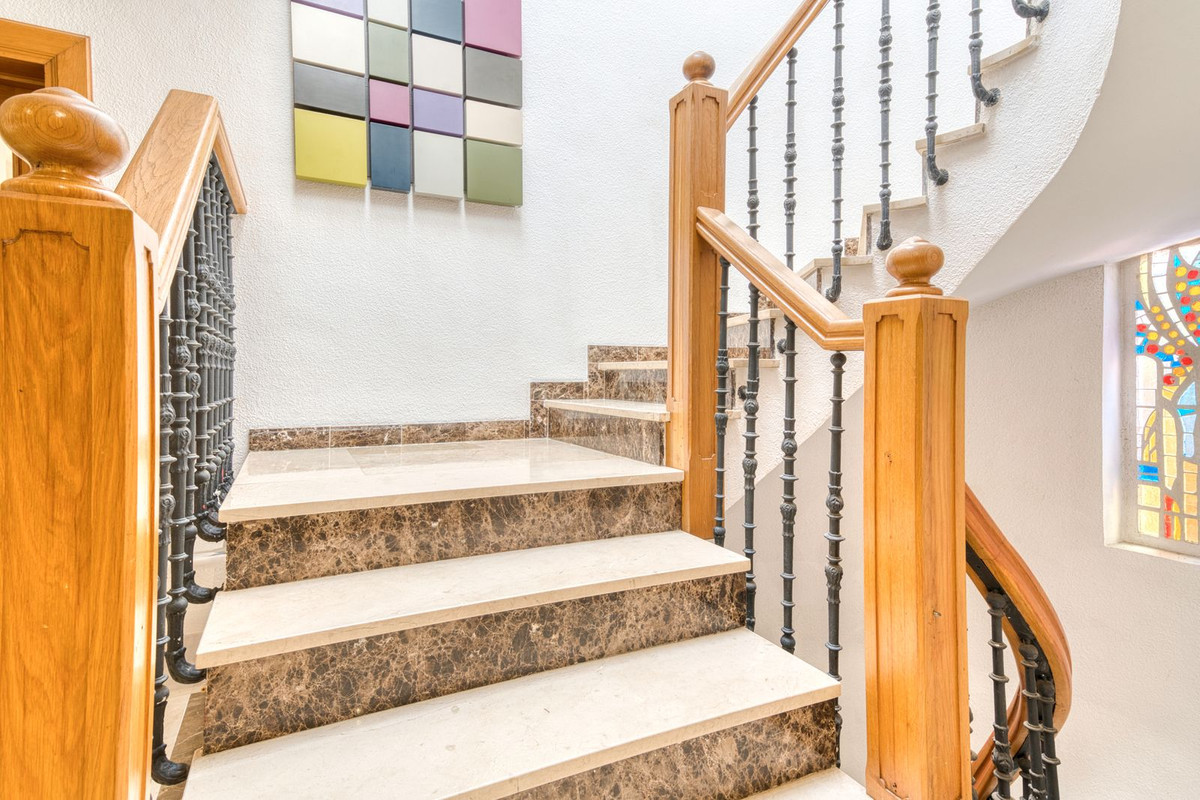 6b6e0be125974fb976c1249782db9f4b - 20