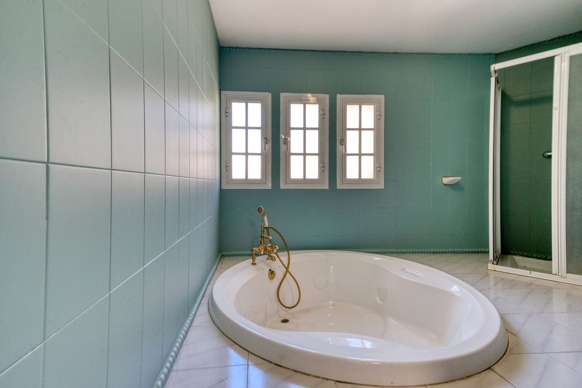 6b6e0be125974fb976c1249782db9f4b - 29