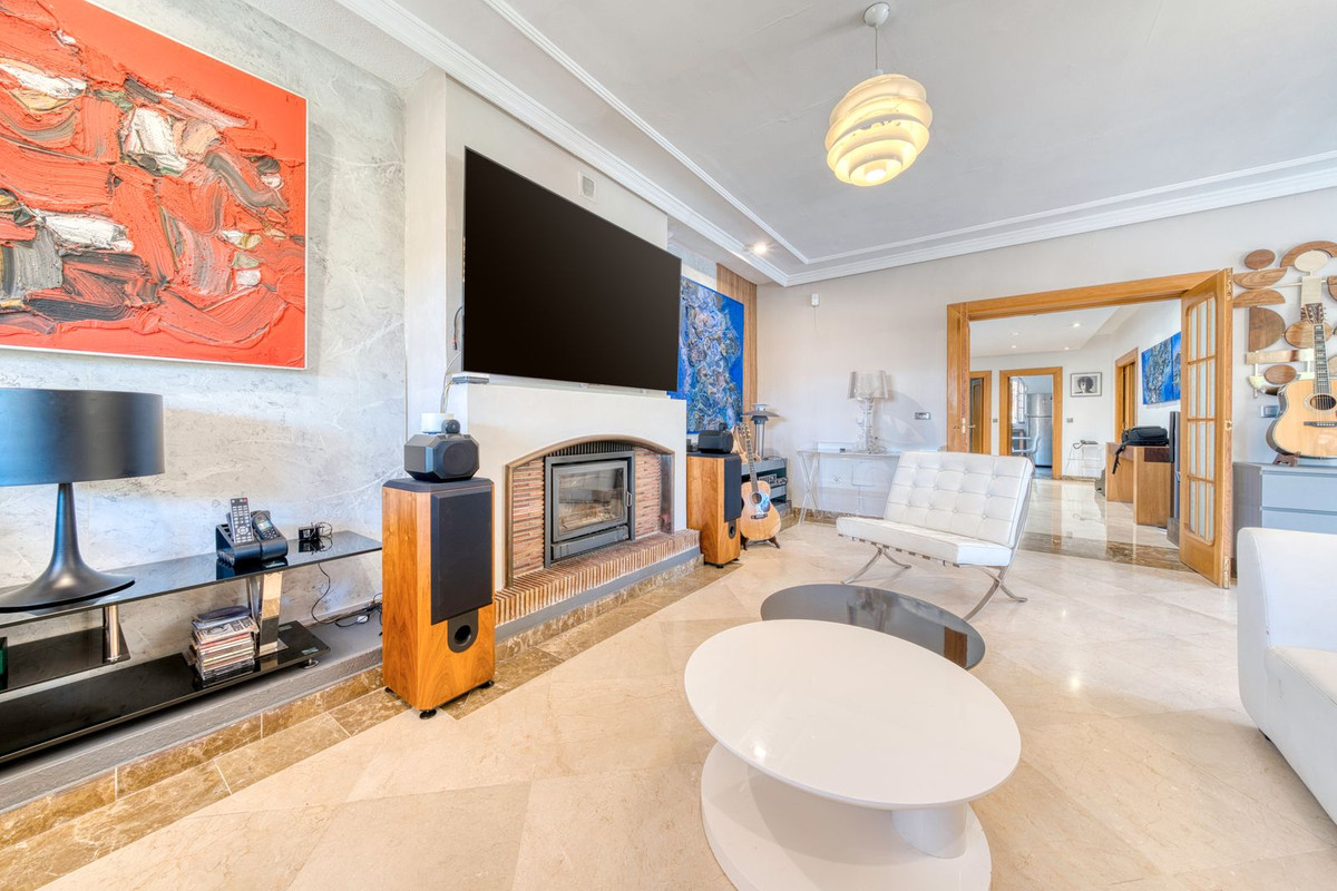 6b6e0be125974fb976c1249782db9f4b - 7