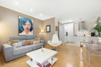 6b73287e4377ae8bd5bf26d6660f05d9 - 6