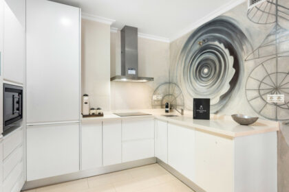 6b73287e4377ae8bd5bf26d6660f05d9 - 9