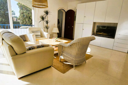 6b9bf44814a8a147c30a4a3971703c64 - 12