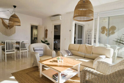 6b9bf44814a8a147c30a4a3971703c64 - 21