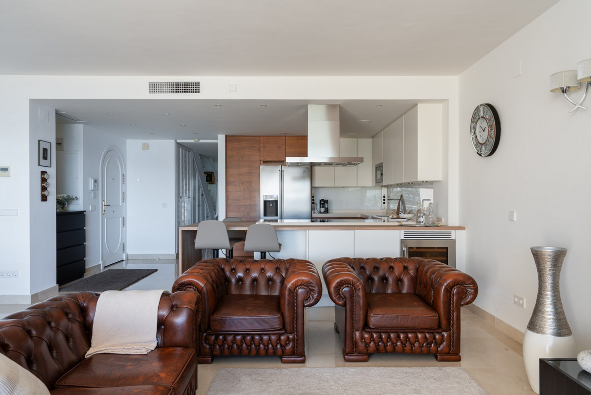 6bbb64157661228a7fa70243d6f5b121 - 12