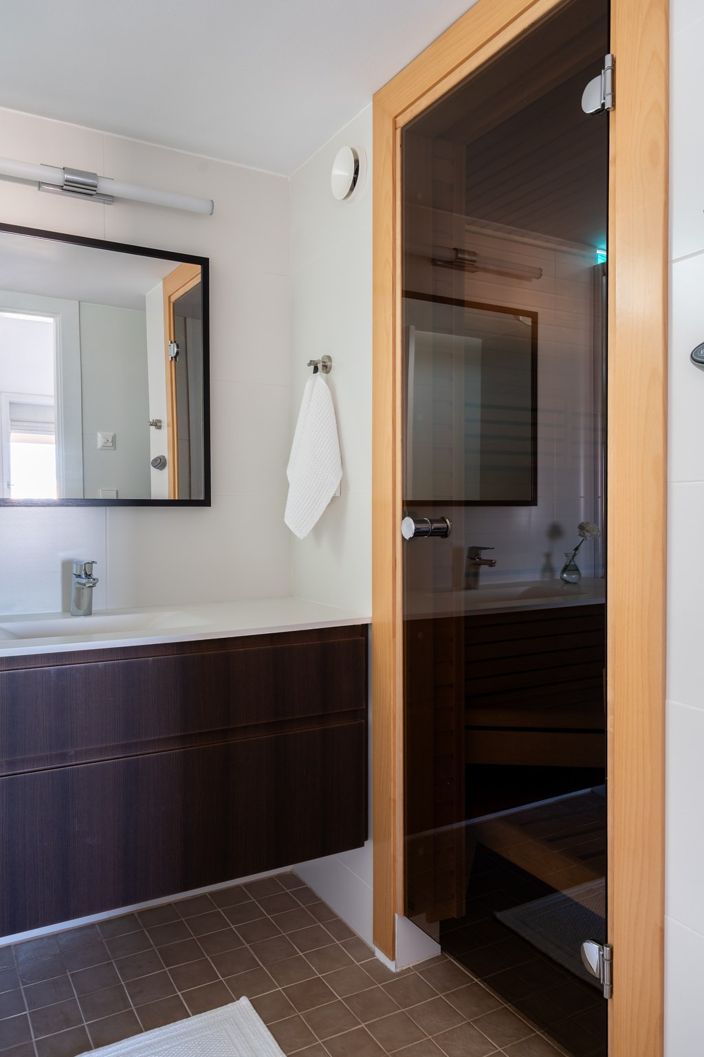 6bbb64157661228a7fa70243d6f5b121 - 23