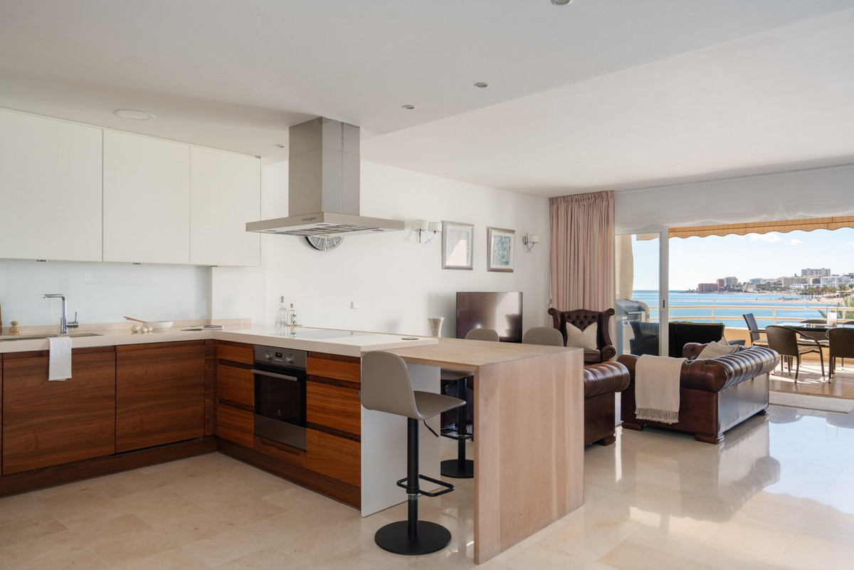 6bbb64157661228a7fa70243d6f5b121 - 8