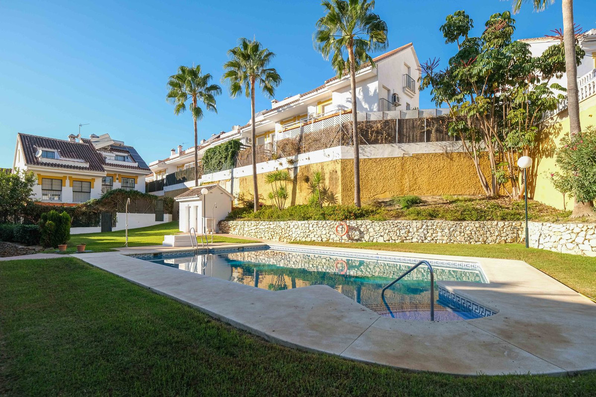 6bed75852b3f150191cfe67109fbf88a - 5