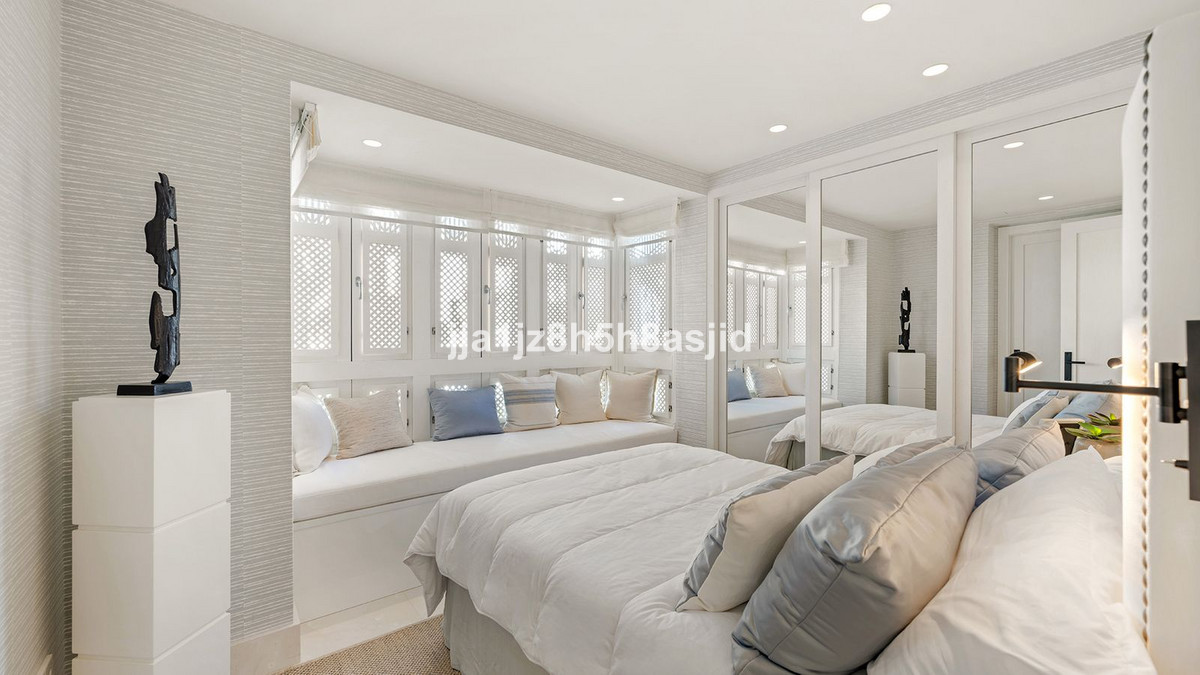 6beef05158e4ca13efed6fee12446365 - 22