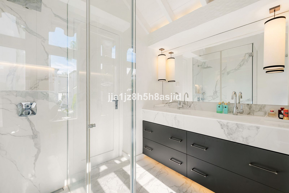 6beef05158e4ca13efed6fee12446365 - 25