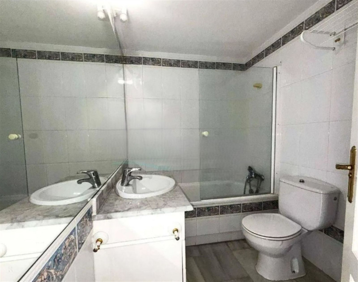 6c5bda68c2e5d7af6cc3e48572b527ac - 10