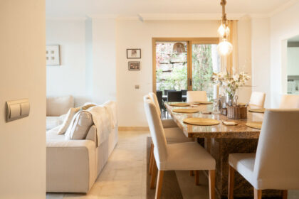 6c6f62ec1838f246b8ca3a91cec1b327 - 11