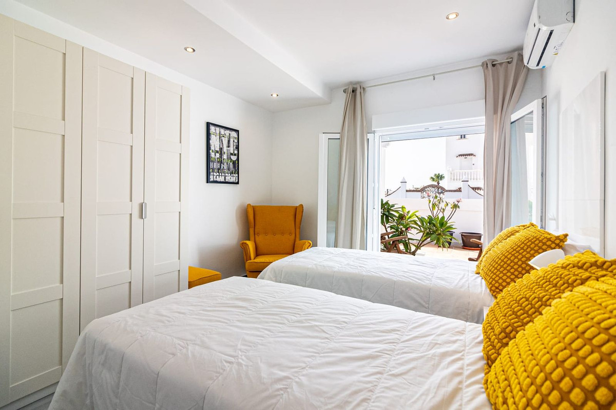 6ce1a12eb9887ed1a99ef570ad75d47f - 12