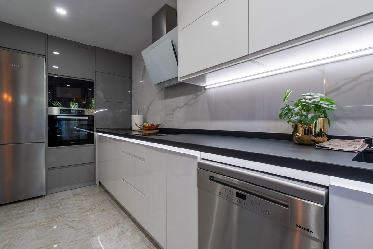 6ddae9a56bd08972ede1e0ba2775d6df - 14