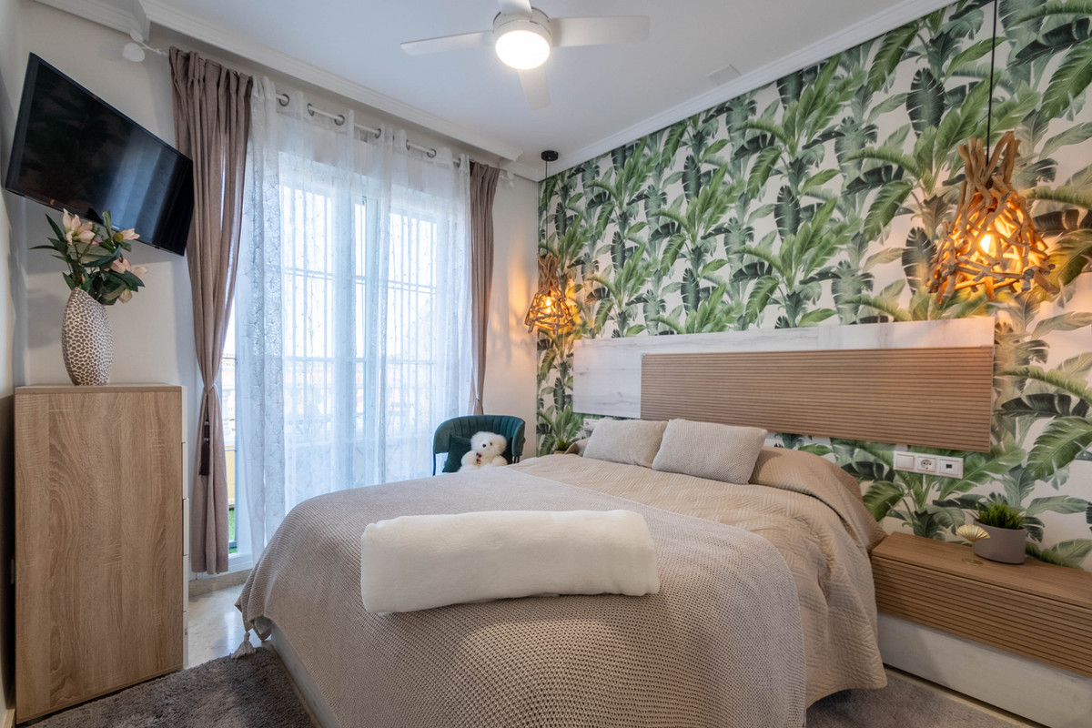 6ddae9a56bd08972ede1e0ba2775d6df - 16