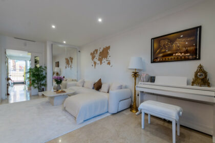 6ddae9a56bd08972ede1e0ba2775d6df - 7