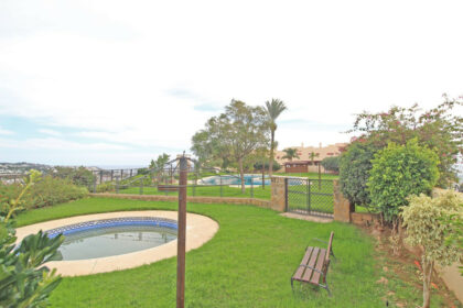 6df8cde3df7c4e29084c4072aae3d624 - 23