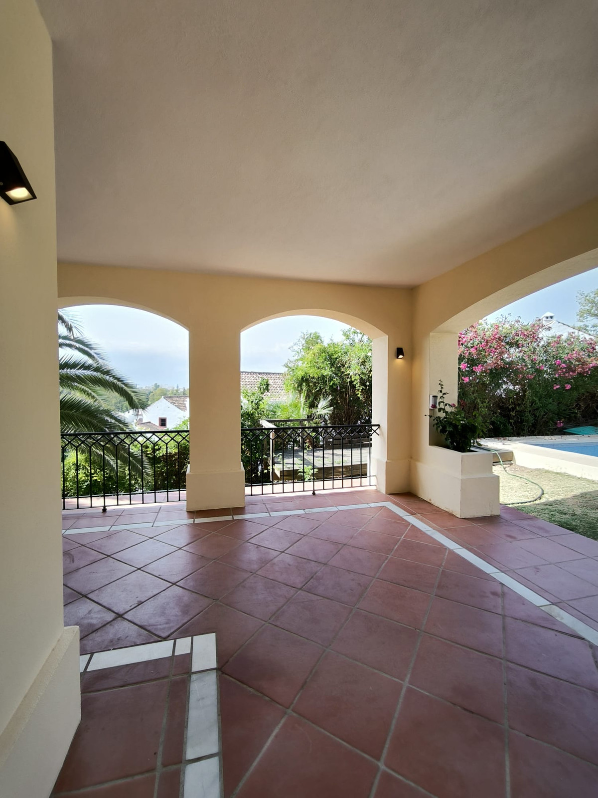 6ee9e5140837189b512c2a20a029c13b - 22