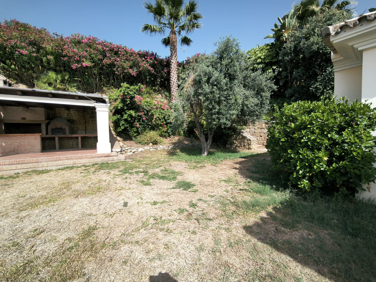 6ee9e5140837189b512c2a20a029c13b - 24