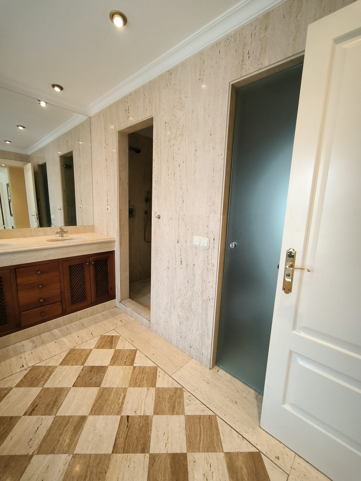 6ee9e5140837189b512c2a20a029c13b - 35