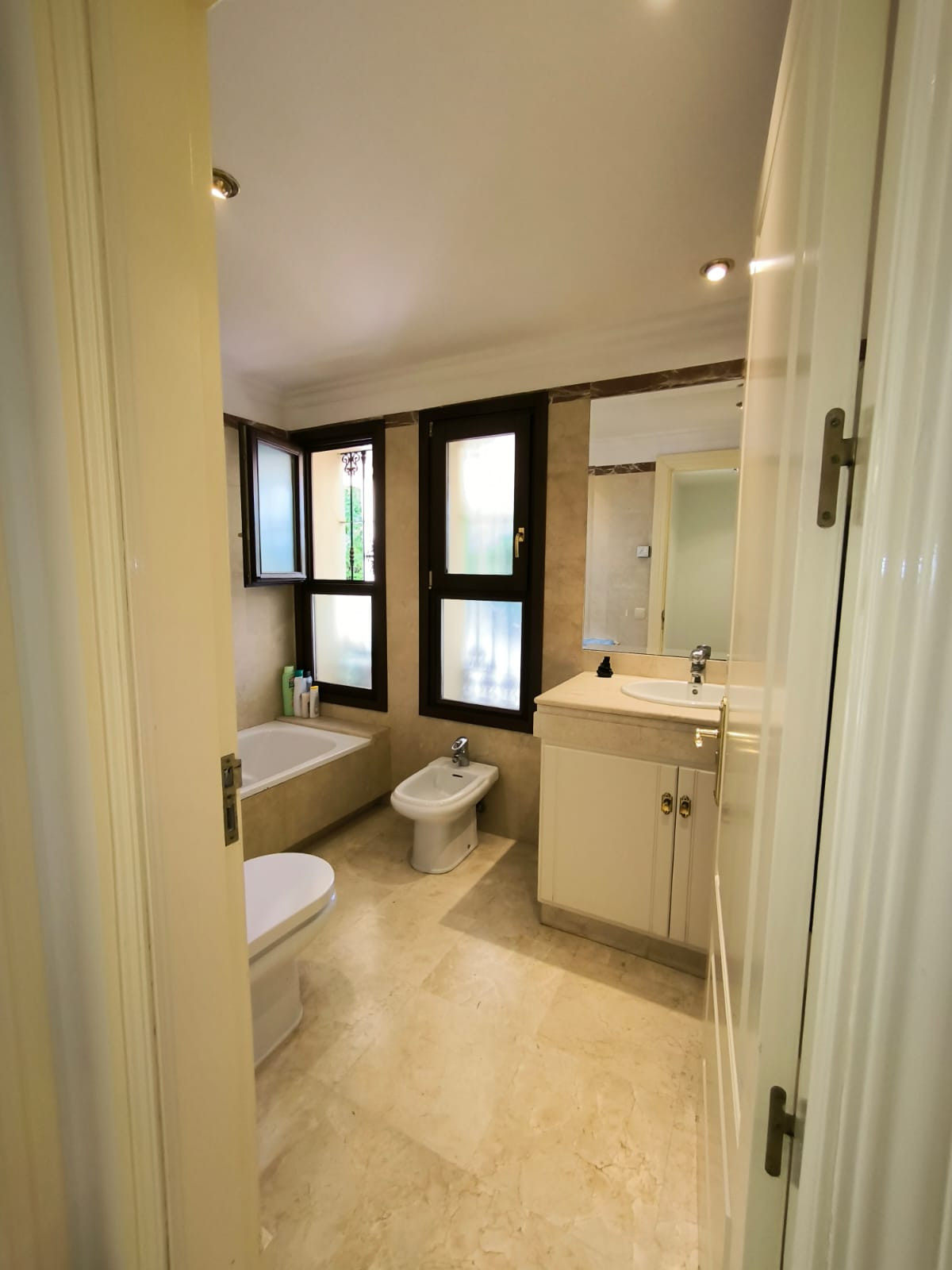 6ee9e5140837189b512c2a20a029c13b - 37