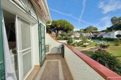 6f639d9f76000b91e4d1ecb437d18f3e - 14