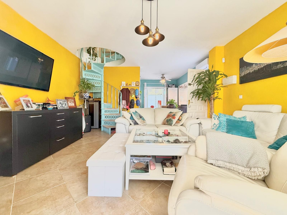 6f639d9f76000b91e4d1ecb437d18f3e - 21