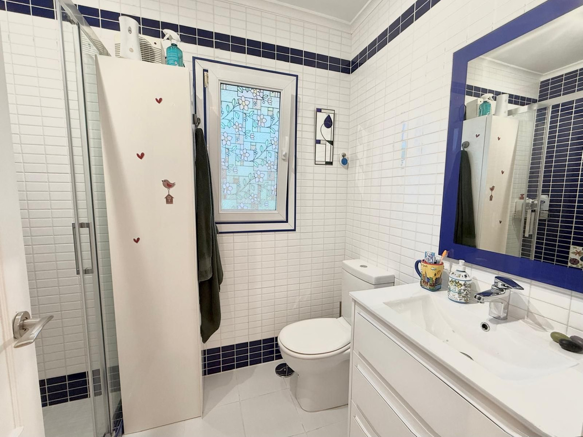 6f639d9f76000b91e4d1ecb437d18f3e - 25