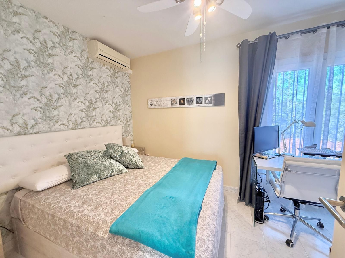 6f639d9f76000b91e4d1ecb437d18f3e - 26