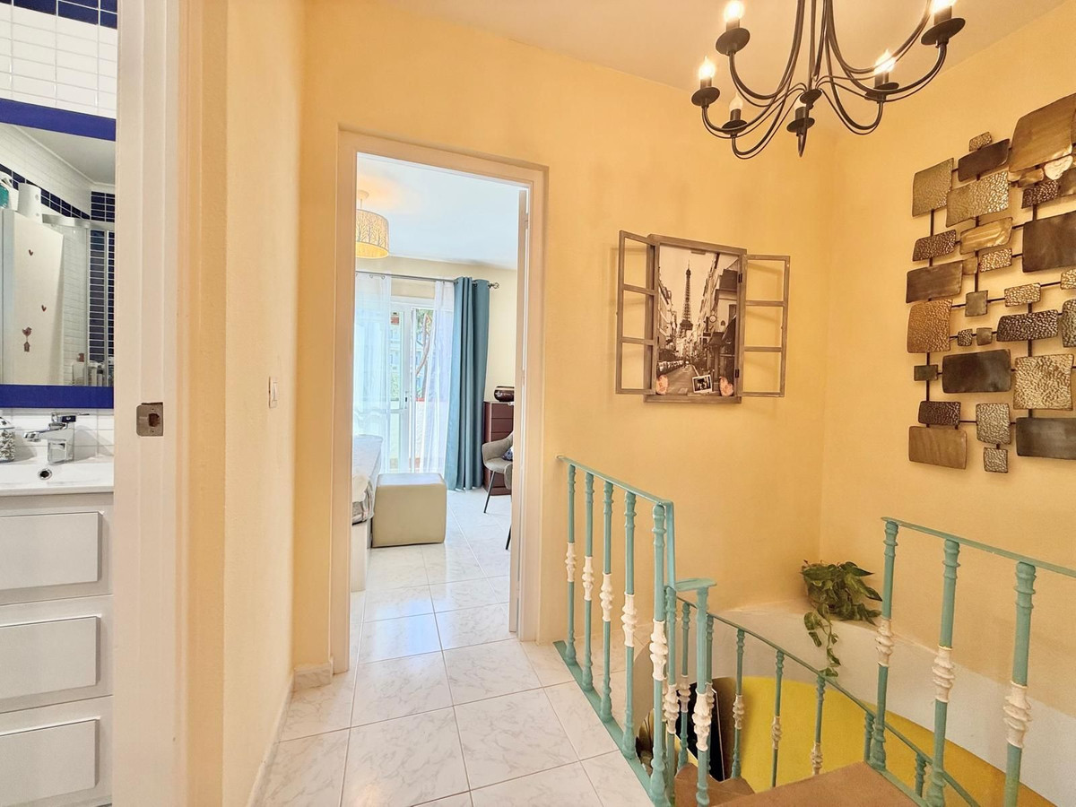 6f639d9f76000b91e4d1ecb437d18f3e - 28