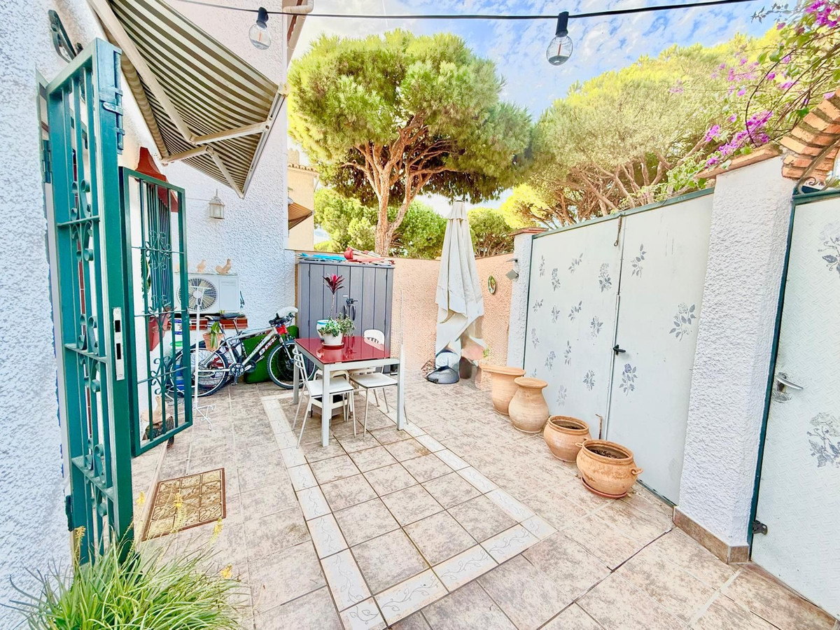 6f639d9f76000b91e4d1ecb437d18f3e - 34