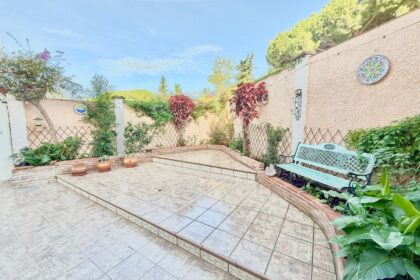 6f639d9f76000b91e4d1ecb437d18f3e - 35