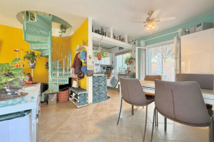 6f639d9f76000b91e4d1ecb437d18f3e - 8