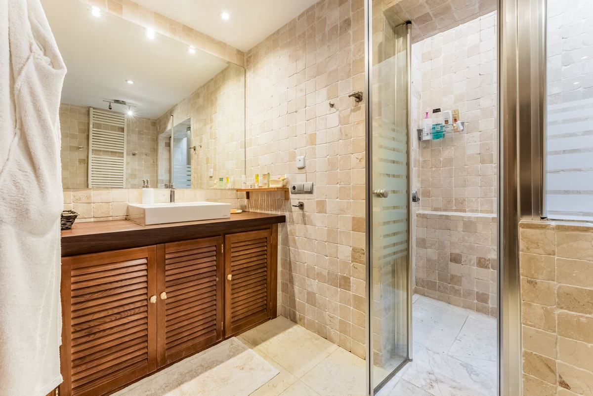 6fab51ffc5508fc3a187ea93dd8dfc10 - 22