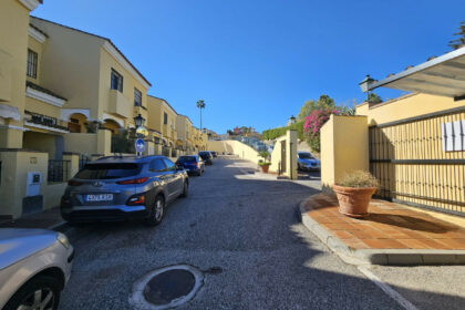 6fbd88cb007c55e8ba53c737de61f6bb - 24