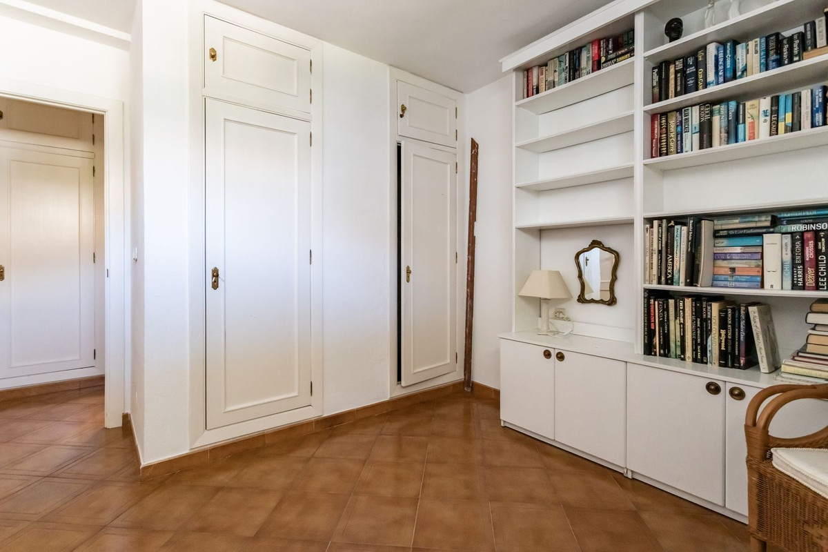 6feb7dbecb05516c18aff64773034d6b - 13