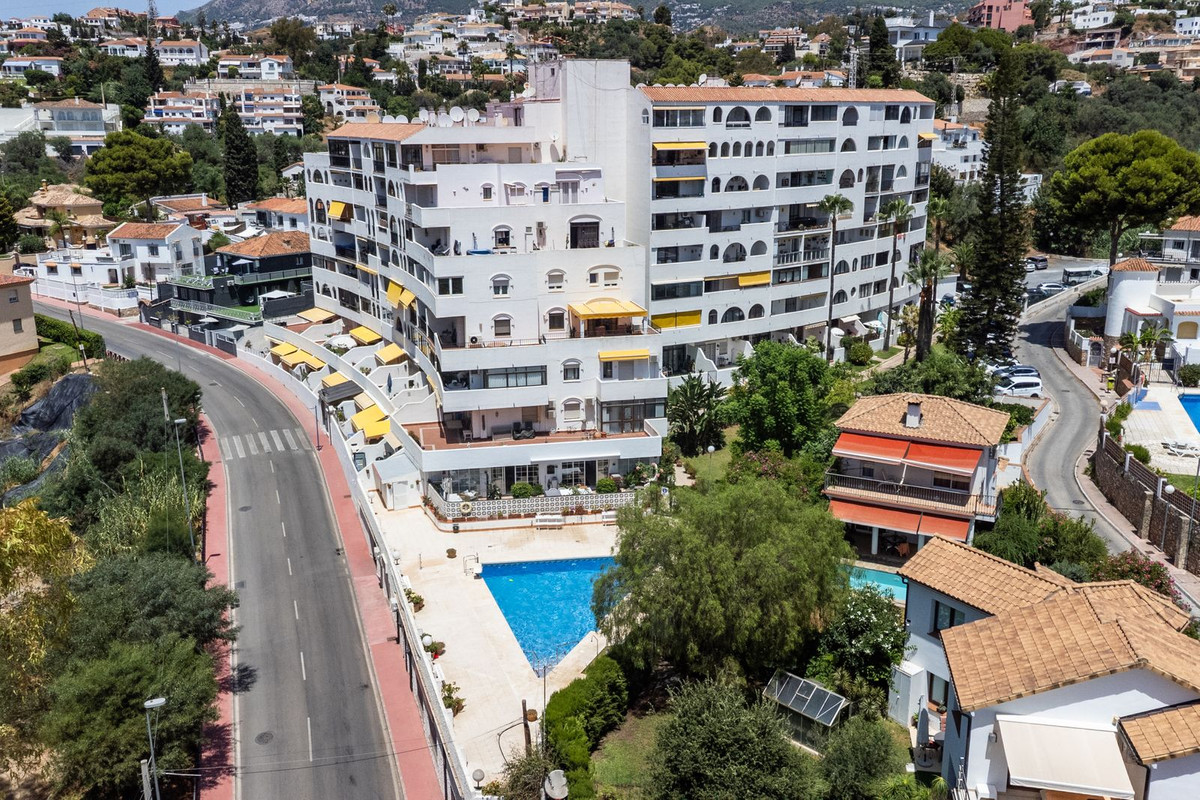 6feb7dbecb05516c18aff64773034d6b - 4