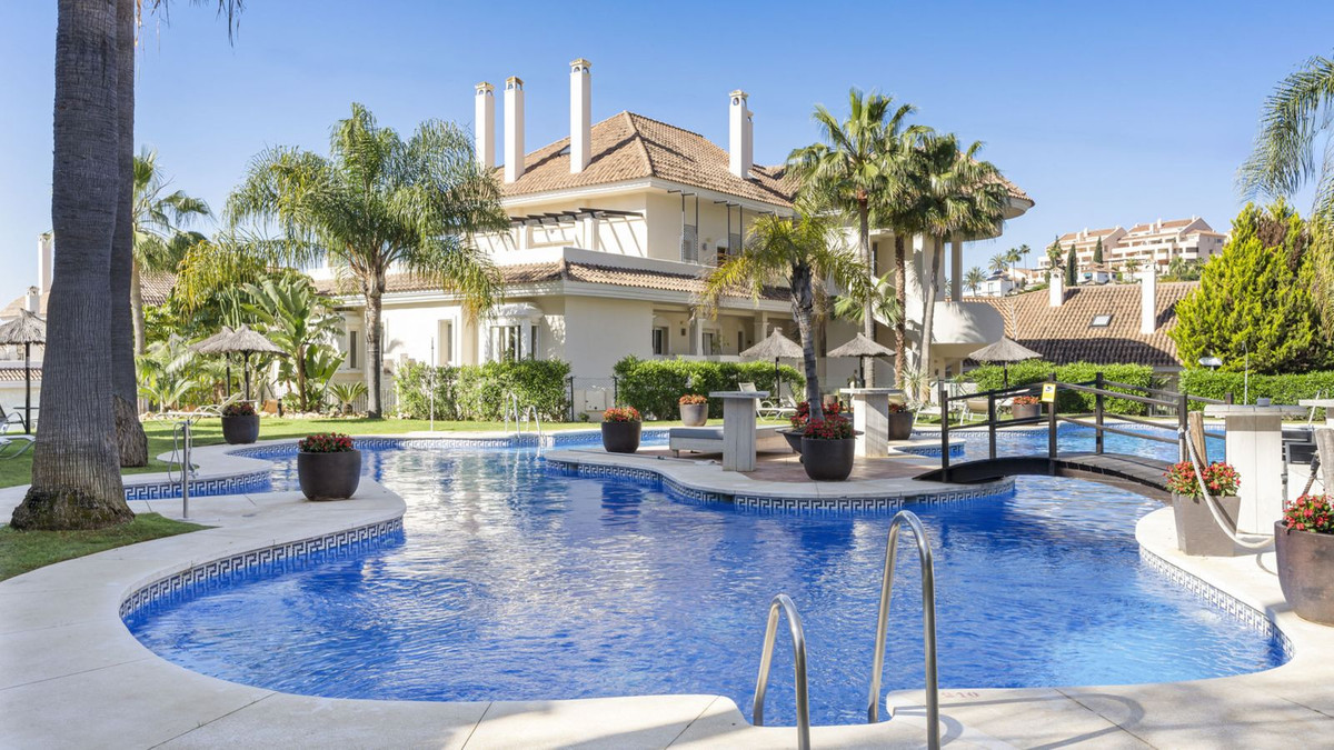 704b4835e83d75f823559be2bd4b6011 - 21